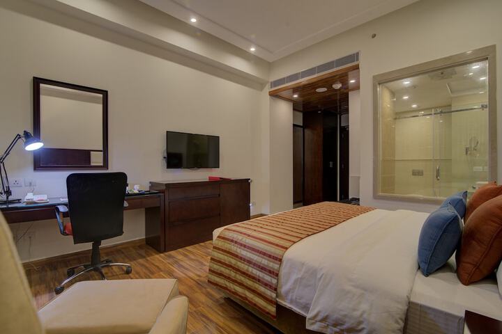 Room 15 of 41