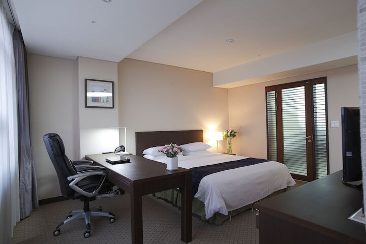 Room 7 of 34
