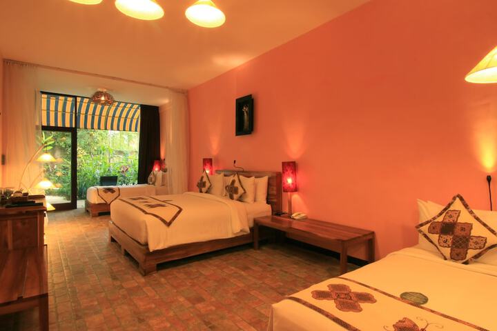 Room 8 of 25