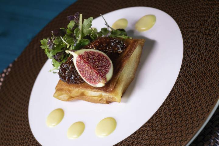 Dining 95 of 145