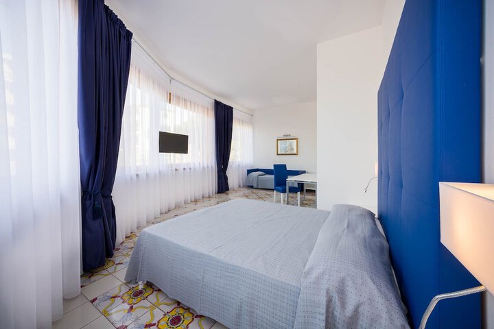 Room 14 of 85