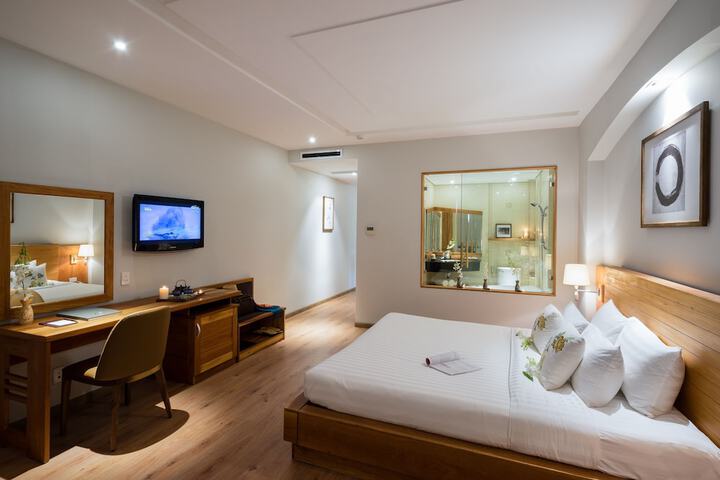 Room 12 of 63