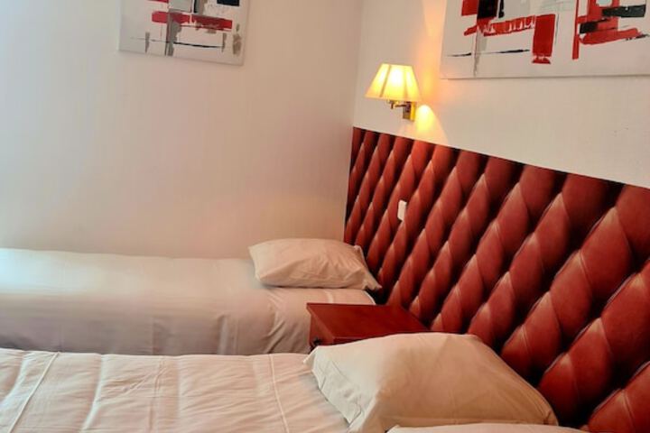 Room 3 of 25