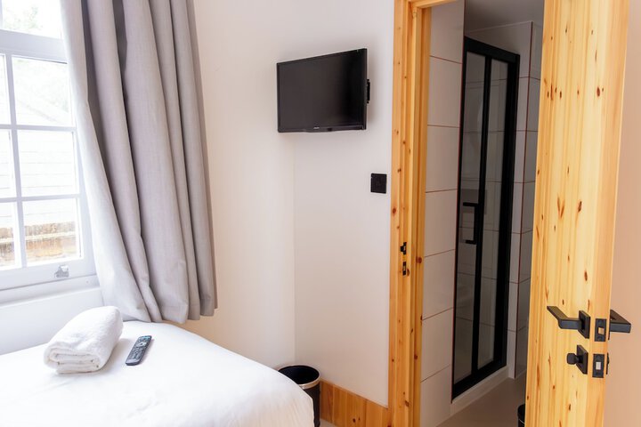 Room 29 of 43
