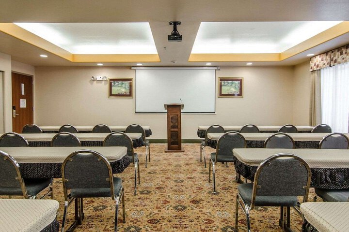 Meeting facility