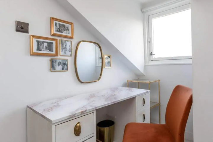 Beautiful Light and Spacious 2 Bedroom Flat in Clapham