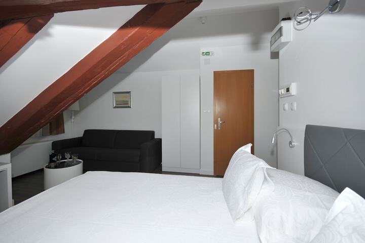 Room 41 of 132