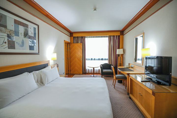 Room 30 of 135