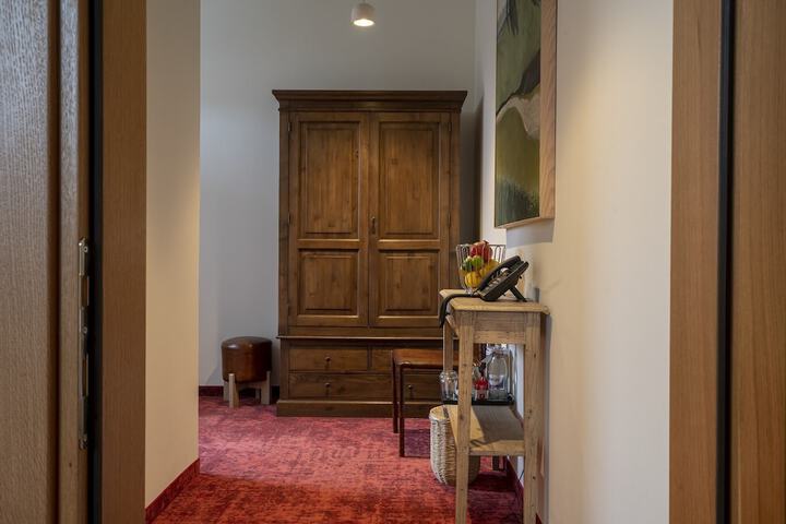 Room 21 of 61