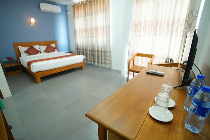 Room 10 of 21