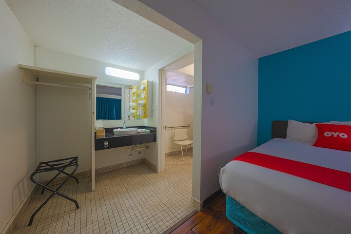 Room 21 of 108