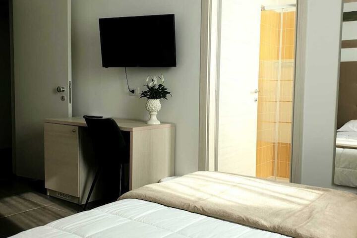 Room 12 of 43