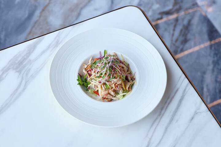 Lounge 48 of 75