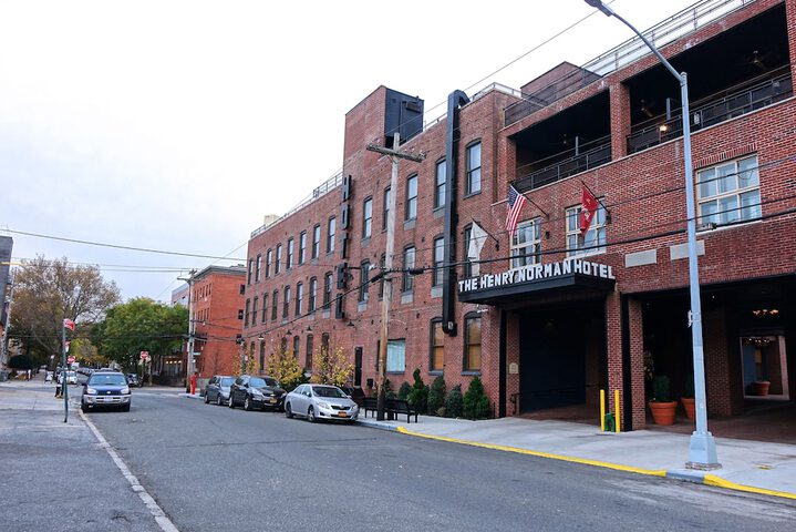 henry norman hotel greenpoint brooklyn