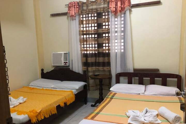 Room 10 of 24