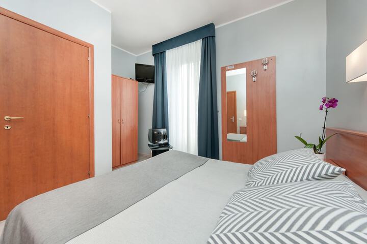 Room 3 of 19