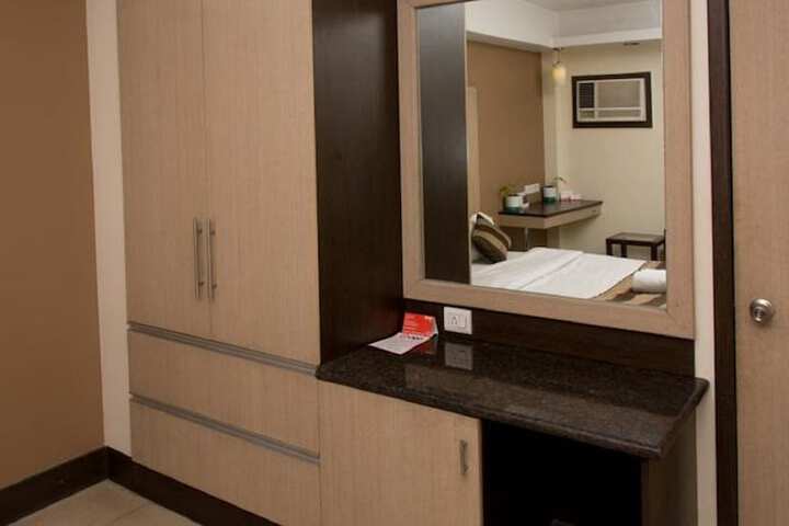 Room 15 of 22
