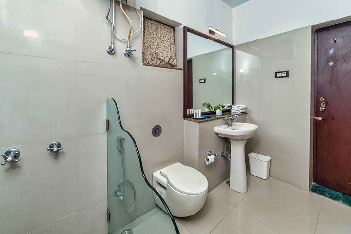 Room 6 of 29
