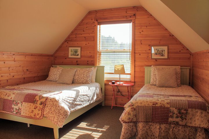 Room 4 of 11