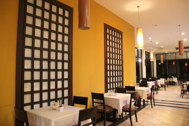 Dining Photos