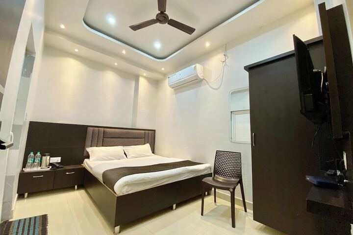 Room 17 of 22
