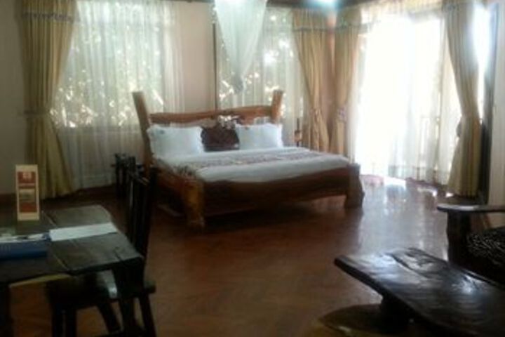 Room 11 of 31