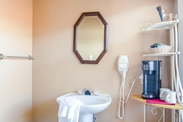 Standard King Bed Pet Friendly (3 of 3)