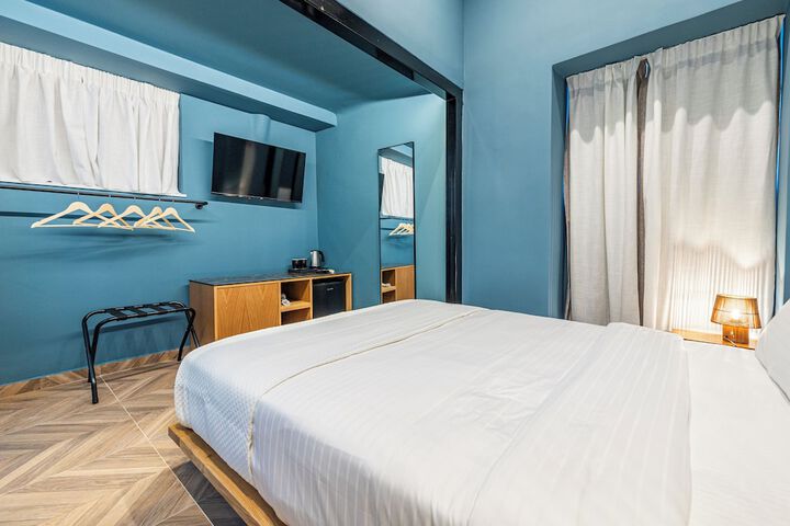 Room 42 of 112