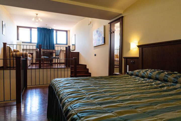 Room 10 of 55