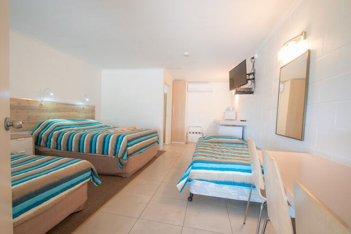 Room 5 of 27