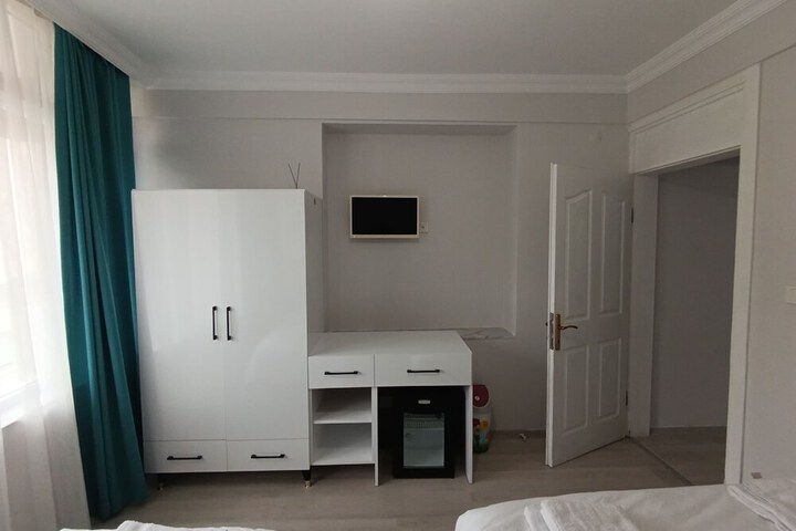 Room 7 of 49
