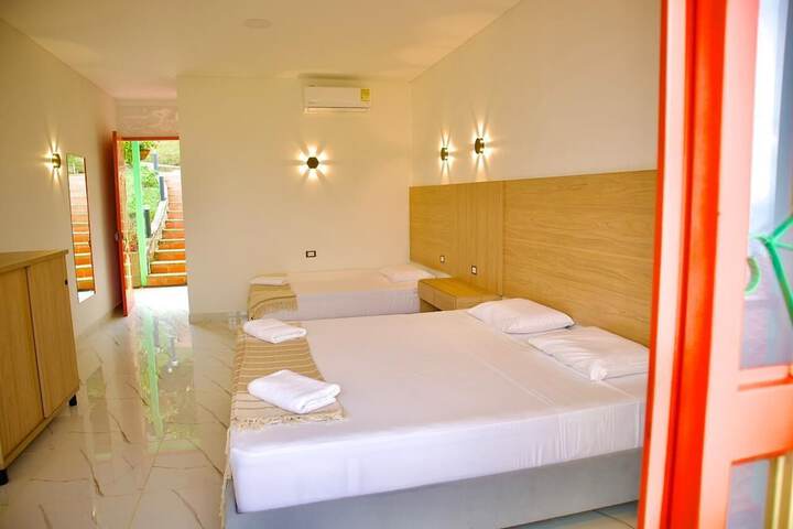 Room 4 of 19