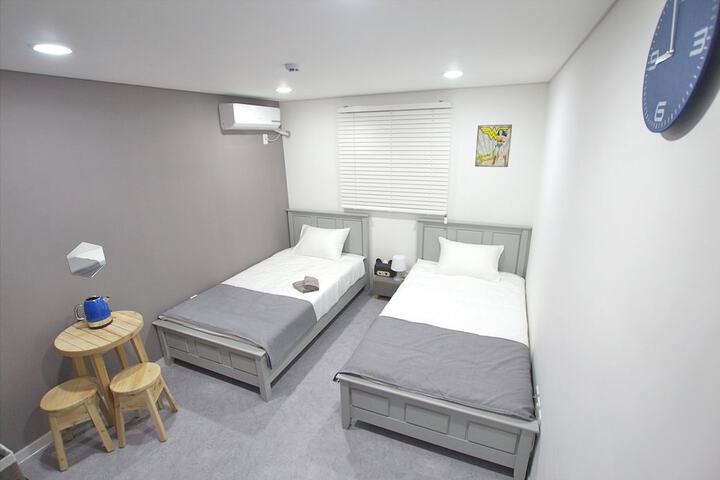 Room 14 of 55
