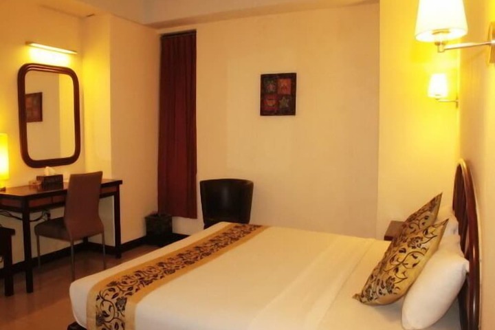 Room 5 of 29
