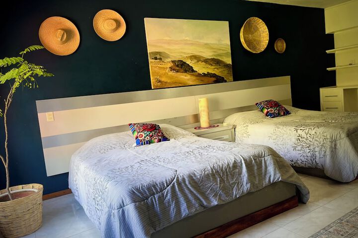 Room 4 of 36