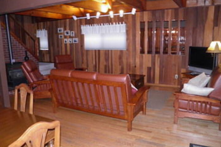 Room 10 of 13