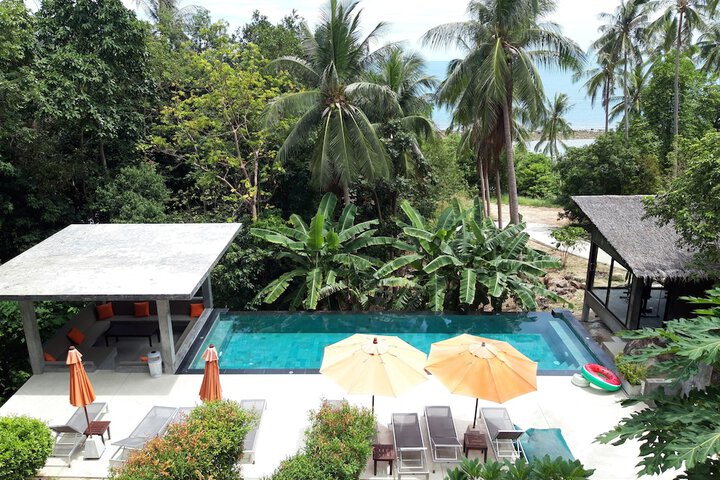 Hotel Exterior 143 of 149