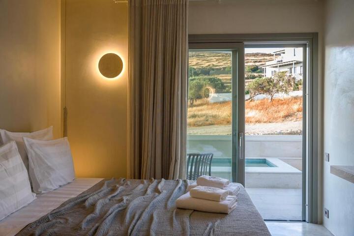Lithos Luxury Suites