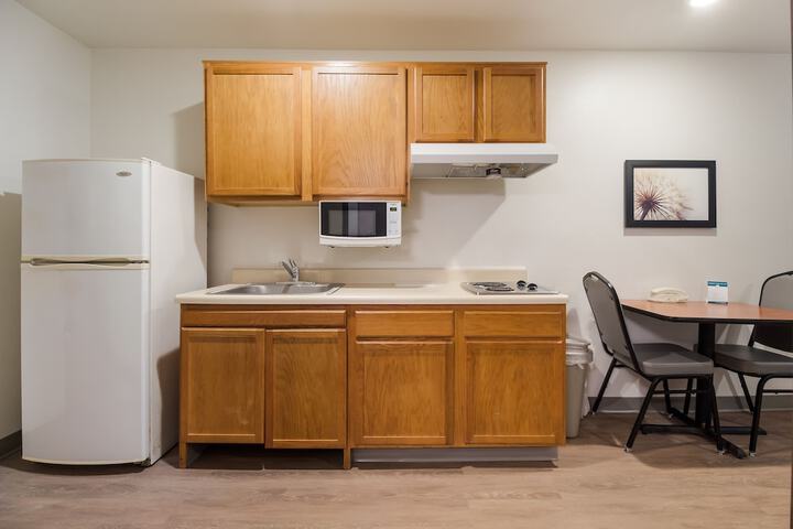 WoodSpring Suites College Station