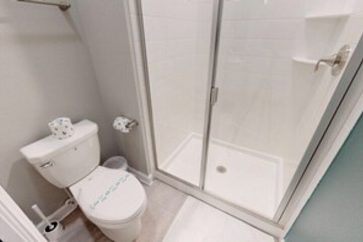 Room 10 of 60