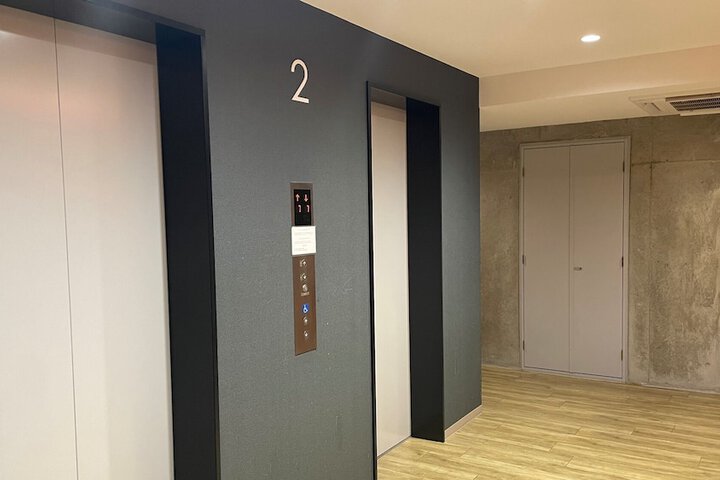Room 104 of 191