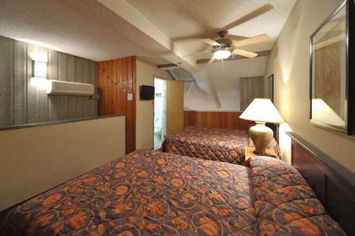 Room 7 of 36
