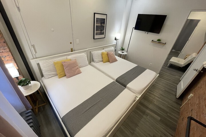 Room 14 of 236
