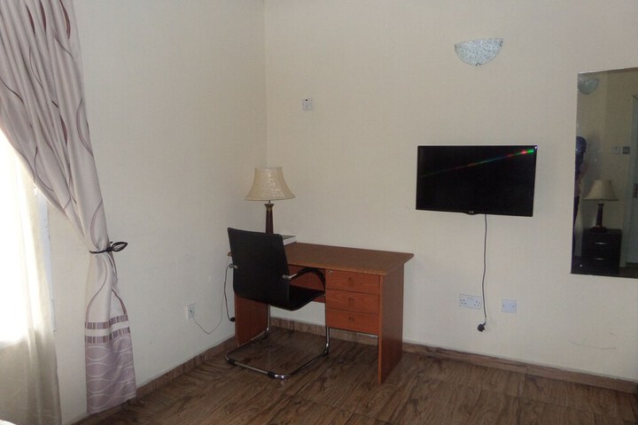Room 9 of 26