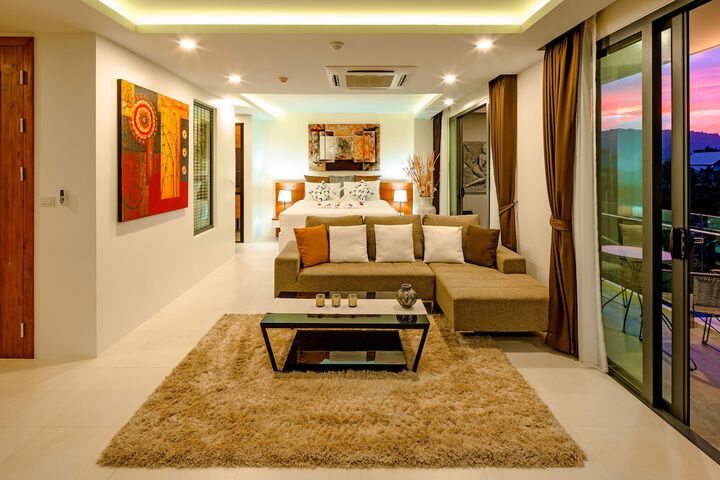 Room 15 of 77