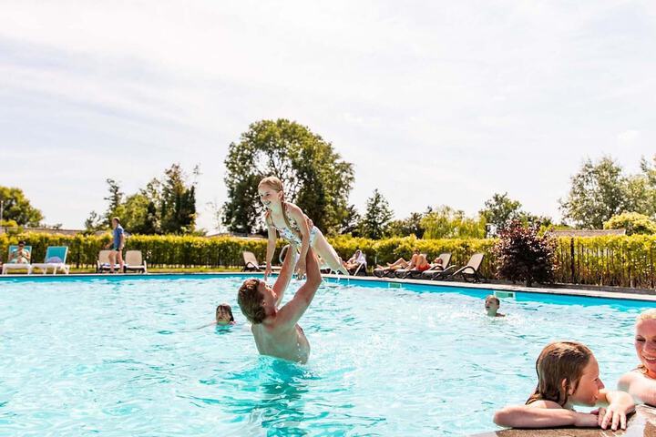 Pool 9 of 33