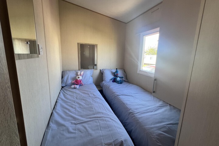 Room 7 of 29