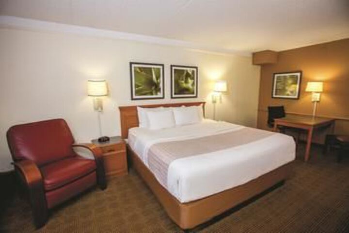 Room 42 of 94