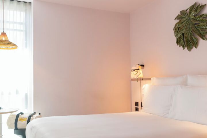 Room 10 of 192