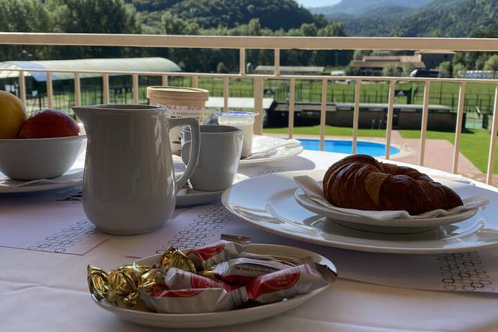Breakfast/Coffee Service 33 of 58